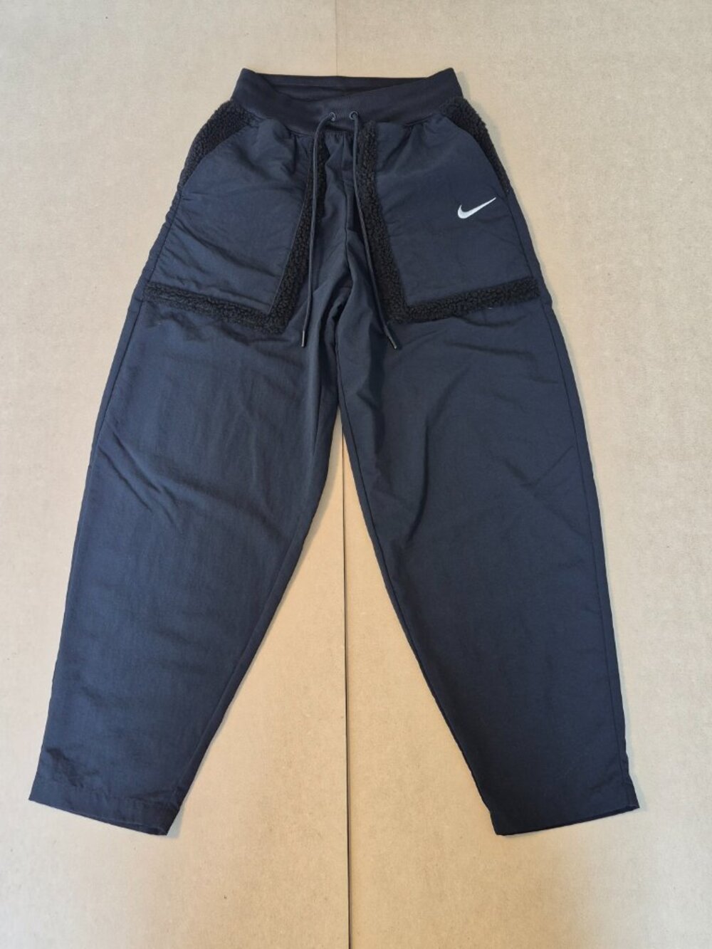 Nike  Essential Loose Fit High Rise Black Jogger pants Women's XS DQ6809-010